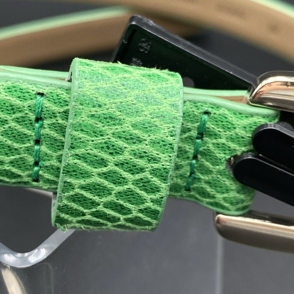 Banana Republic Green Snakeskin Embossed Belt Medium 3/4" Synthetic Leather NWT - Picture 4 of 8